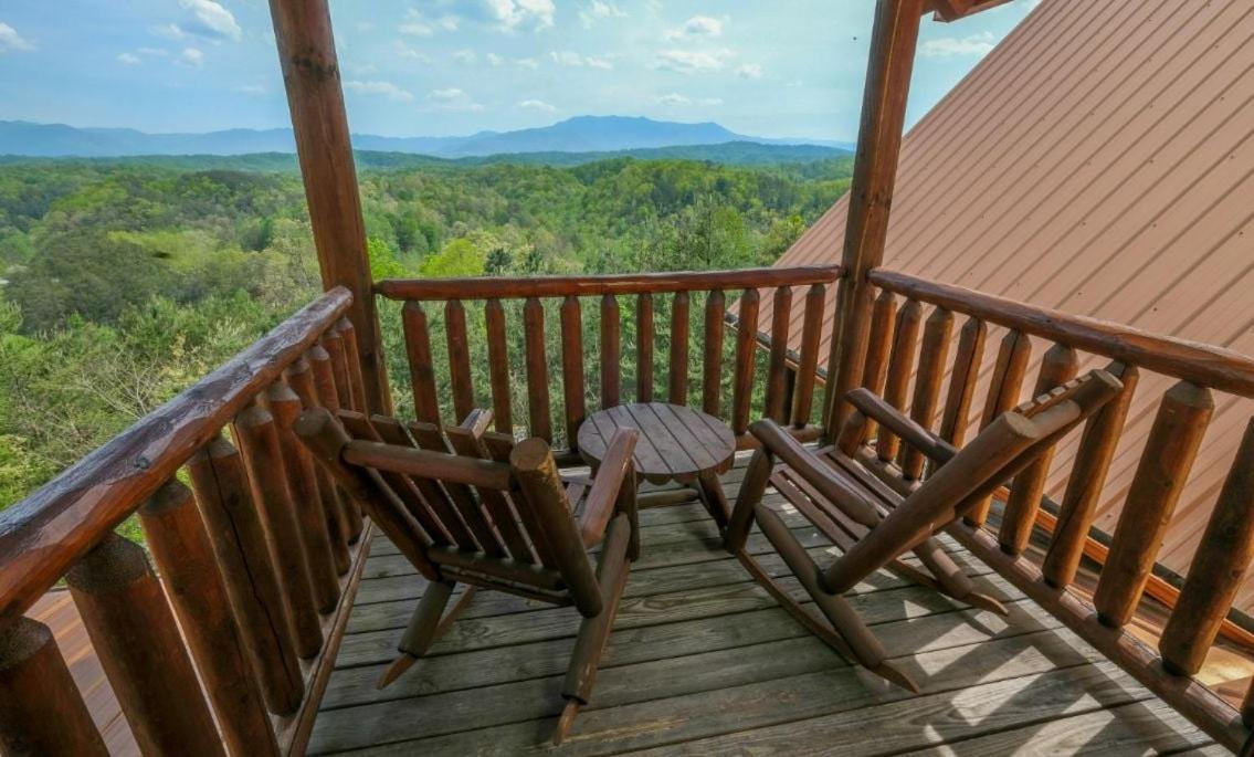 Smoky Vista Lodge Севьервилл Экстерьер фото