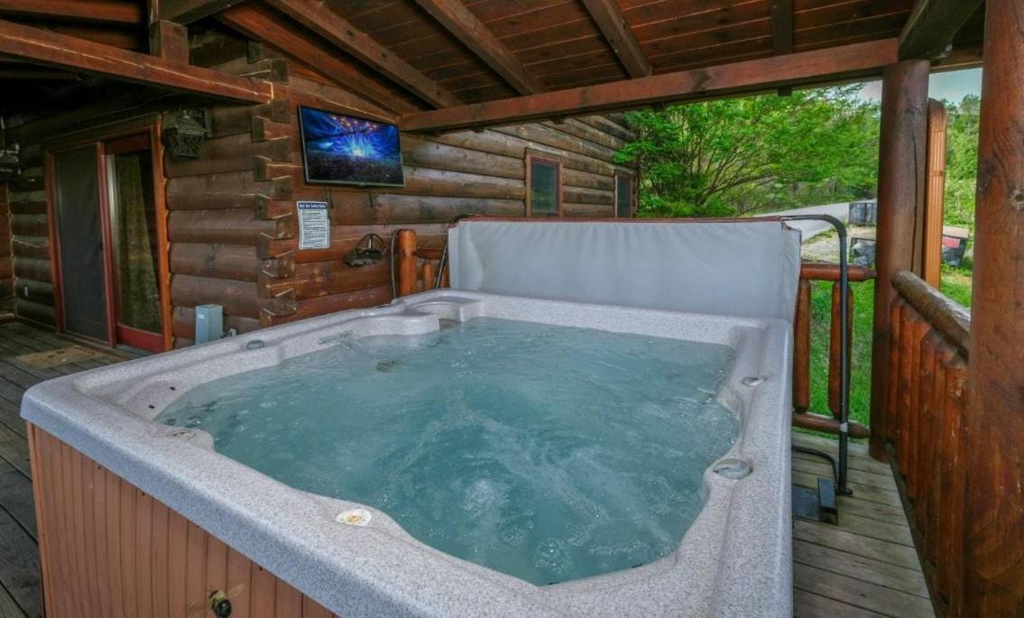 Smoky Vista Lodge Севьервилл Экстерьер фото
