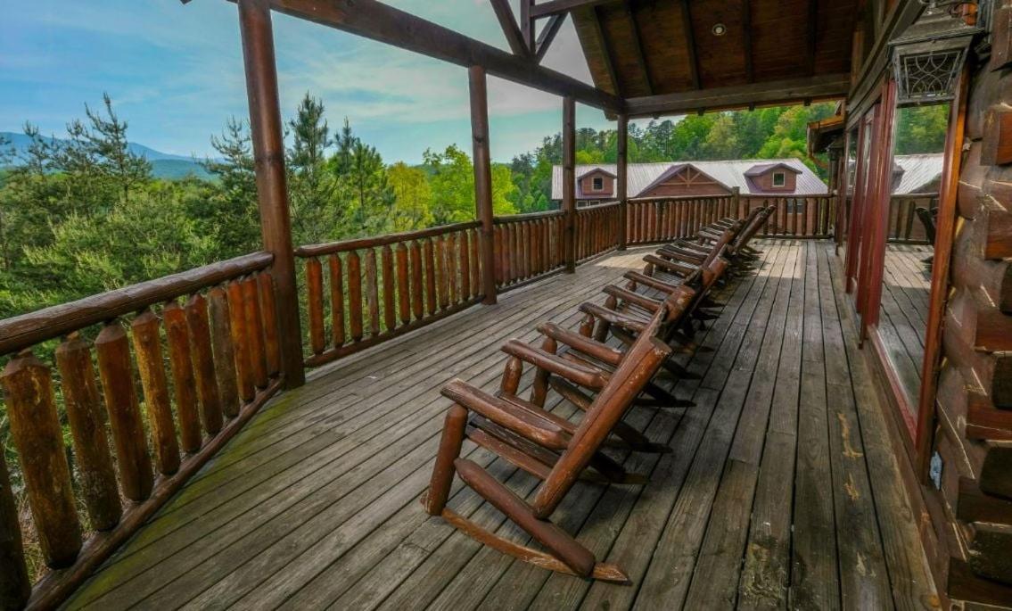 Smoky Vista Lodge Севьервилл Экстерьер фото