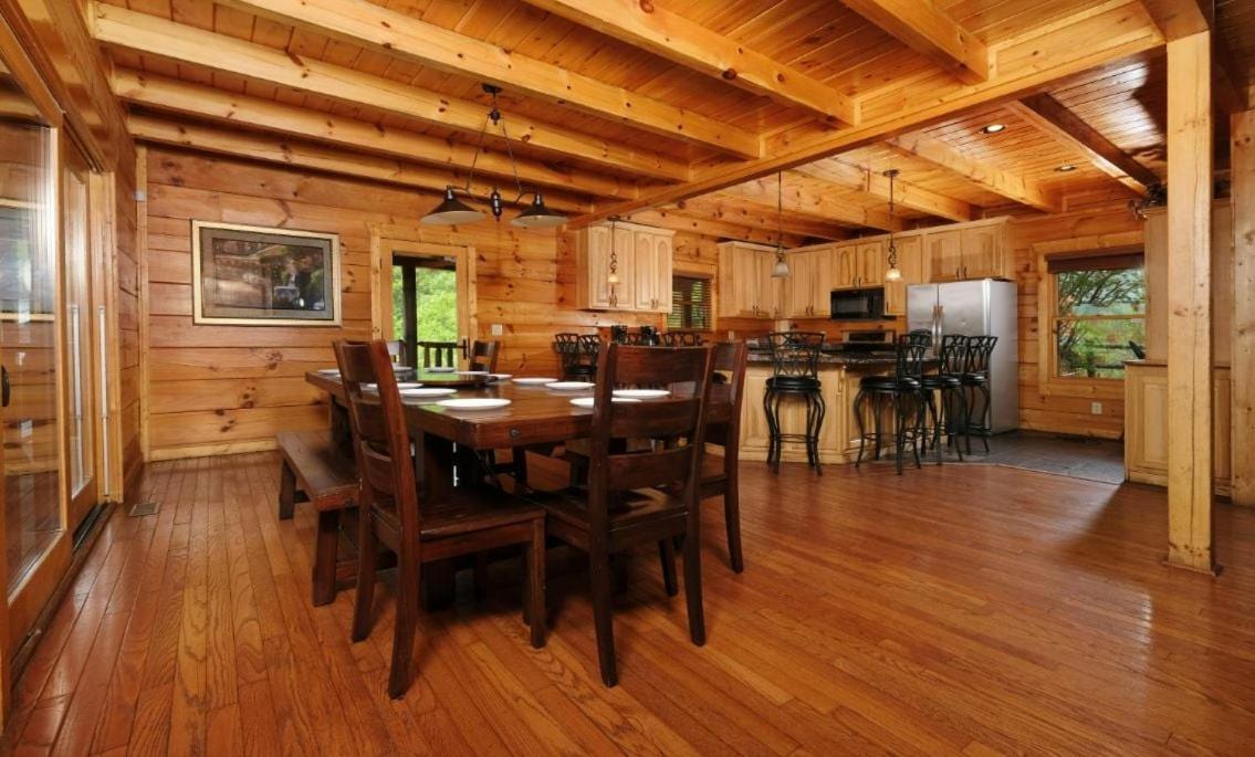 Smoky Vista Lodge Севьервилл Экстерьер фото