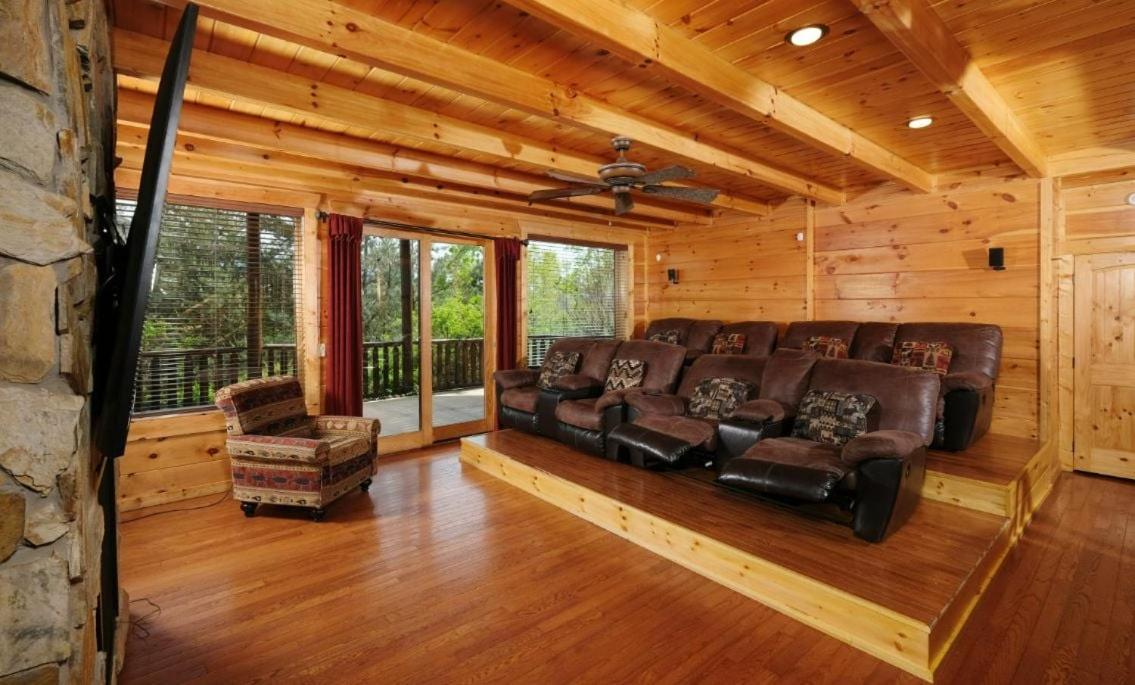 Smoky Vista Lodge Севьервилл Экстерьер фото